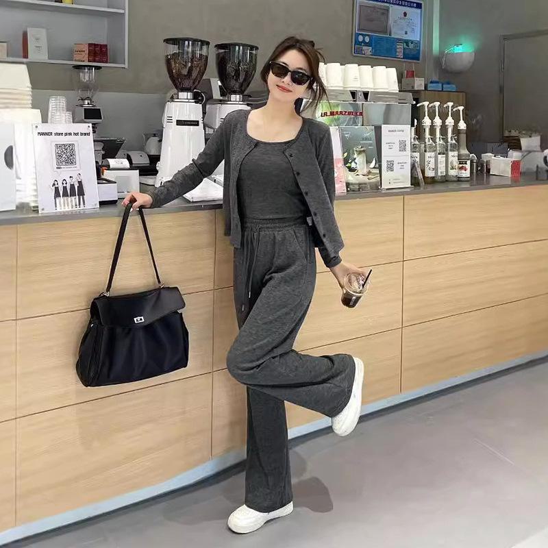 Trending Women's Casual Sportswear: Spring/Autumn Lightweight Loose-Fit Fashion Cardigan and Glutinous Rice Three-Piece Set