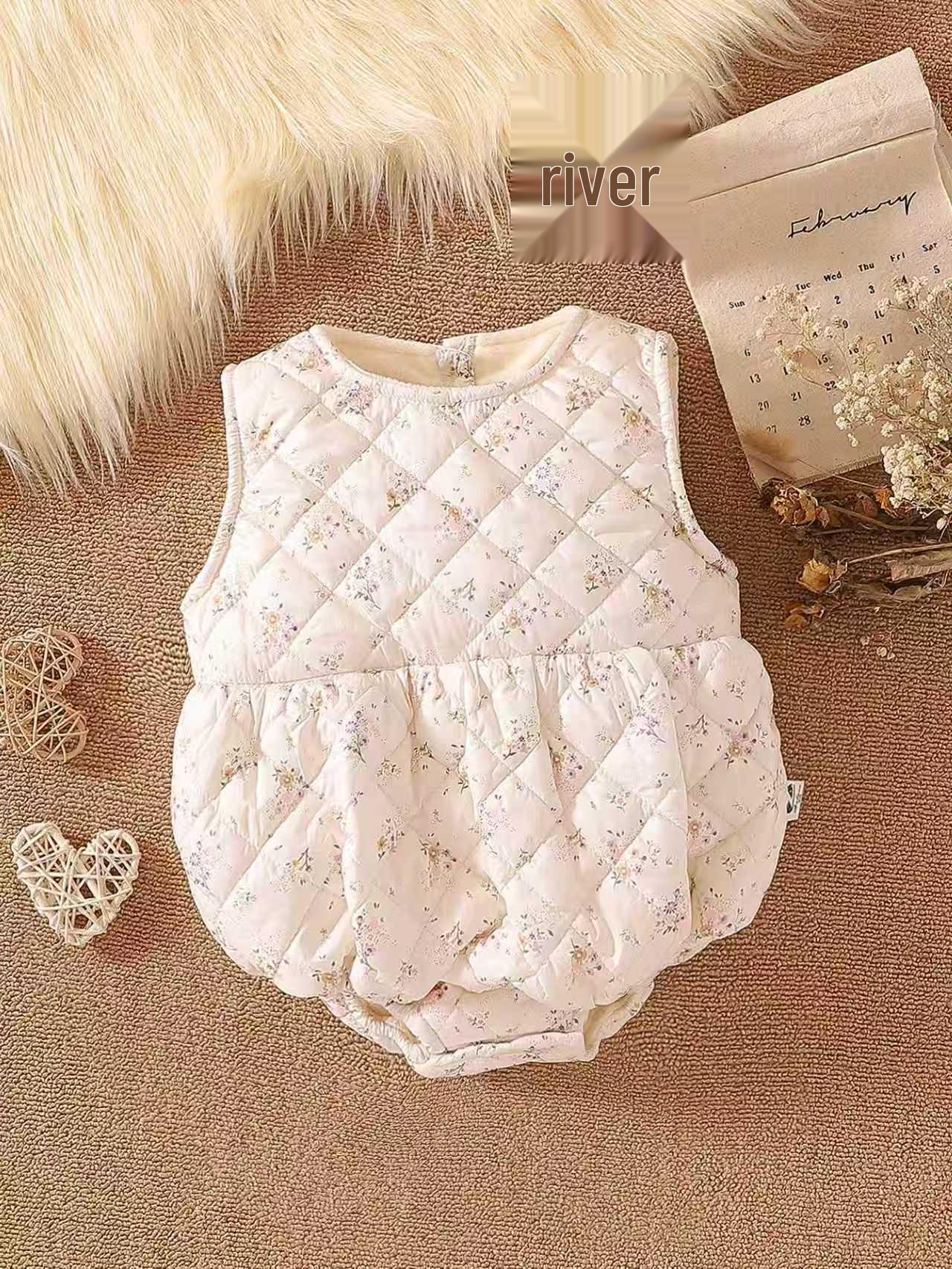 

New Winter Arrival: Velvet & Cotton Korean-Style Floral Baby Romper 100cm
