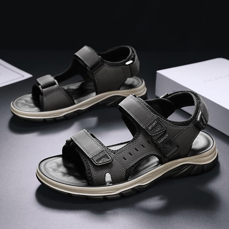 Sandals Men's New Summer Breathable Driving Sports and Leisure Beach Shoes Non-slip and Wear-resistant Lightweight and Comfortable Slippers