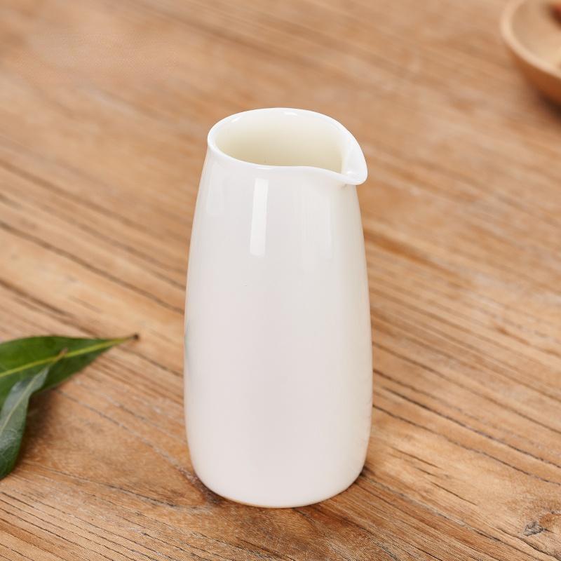 Biały Ceramiczny Zestaw do Wina Zestaw Kieliszków do Białego Wina z Tacą Kieliszek do Wódki Karafka Dozownik do Wina Kielich Piersiówka Naczynia do Picia Pudełko Prezentowe