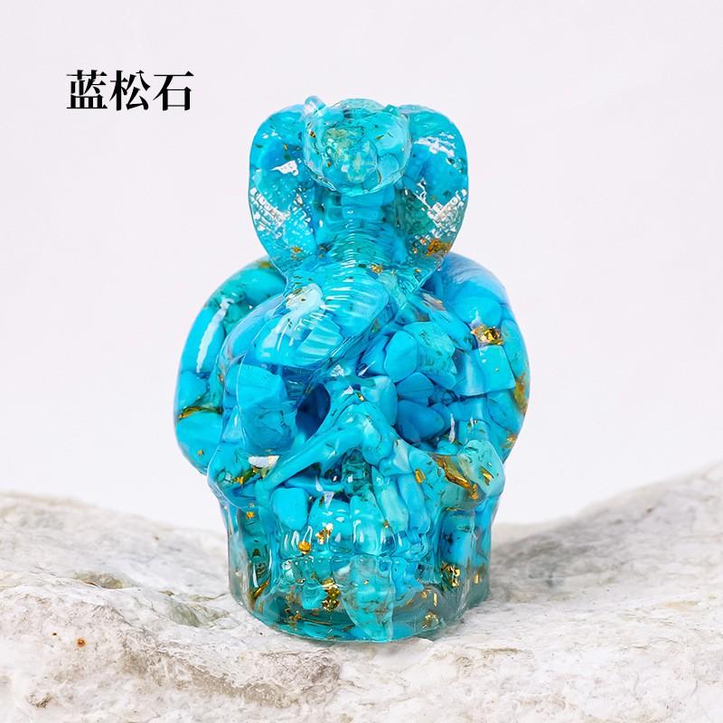 Natural Crystal Chips Resin Snake Wrapped Skull Ornament Halloween Bar Craft Decor