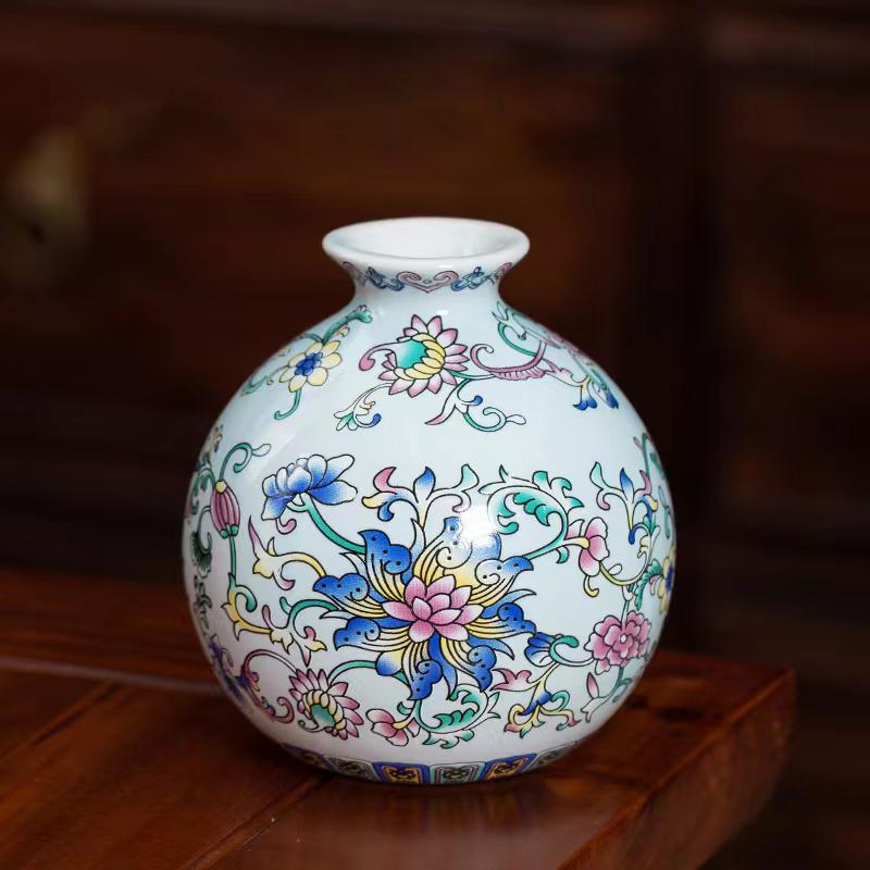 Small Ceramic Vase for  Handmade Elegant Vintage Chinese Painting  Enamel Glazed Porcelain Decorative Vases for Office Home