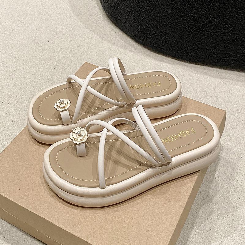 Butterfly Cover Toe Cool Slippers Women's Wear 2025 New Summer Versatile Flat-bottomed Vacation Casual Beach Flip-flops