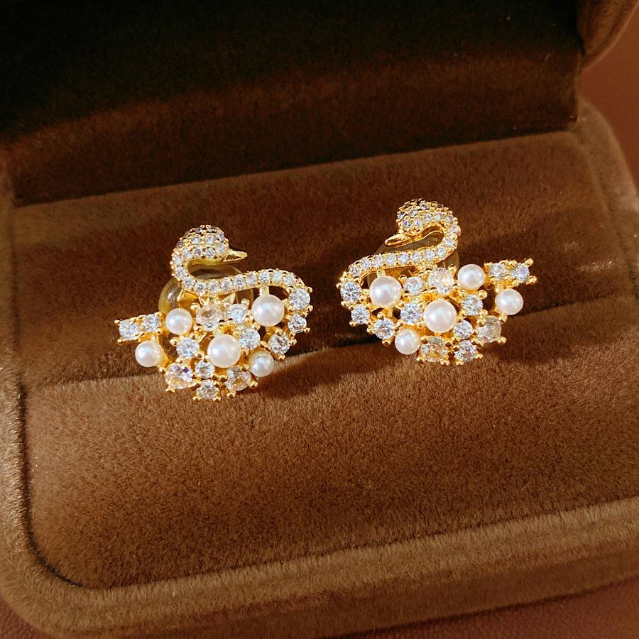 18k Gold Plated Swan Ear Clip with Zircon Pearl - Elegant, Fashionable, Versatile Earrings for Women