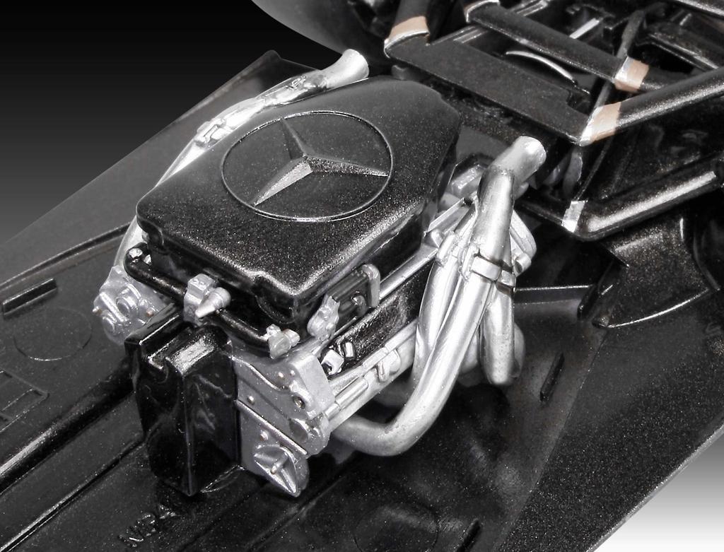 Revell Germany Scale McLaren Mercedes Hamilton R07096 Plastic Model 1/24 MP4-25 L.