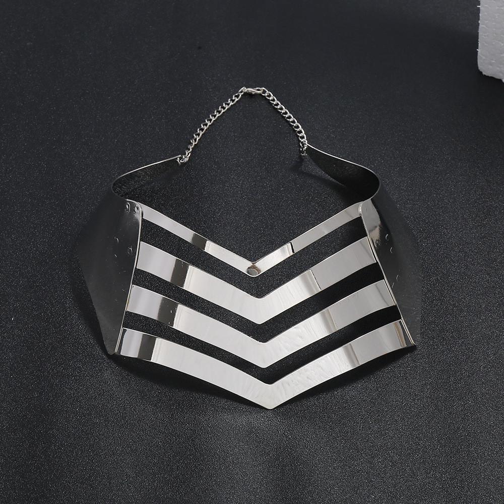 Solid Fashionable Color V Shaped Hollow Design Women Metal Collar Necklace