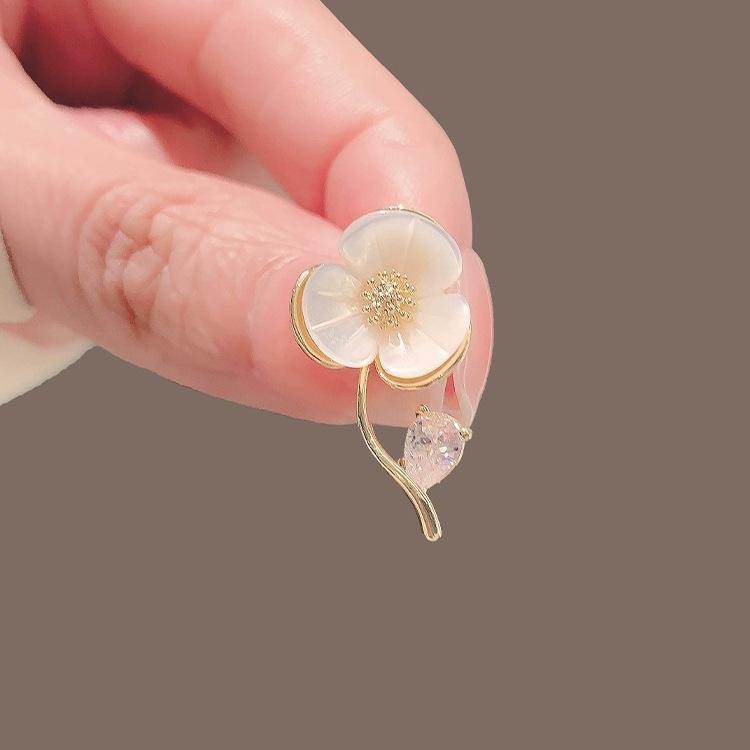 Skal Liten Kamelia Enkel, Liten Och Utsökt Blomma Palats Cheongsam Tillbehör Brosch Broschnål Anti-Ljus Spänne Kvinna