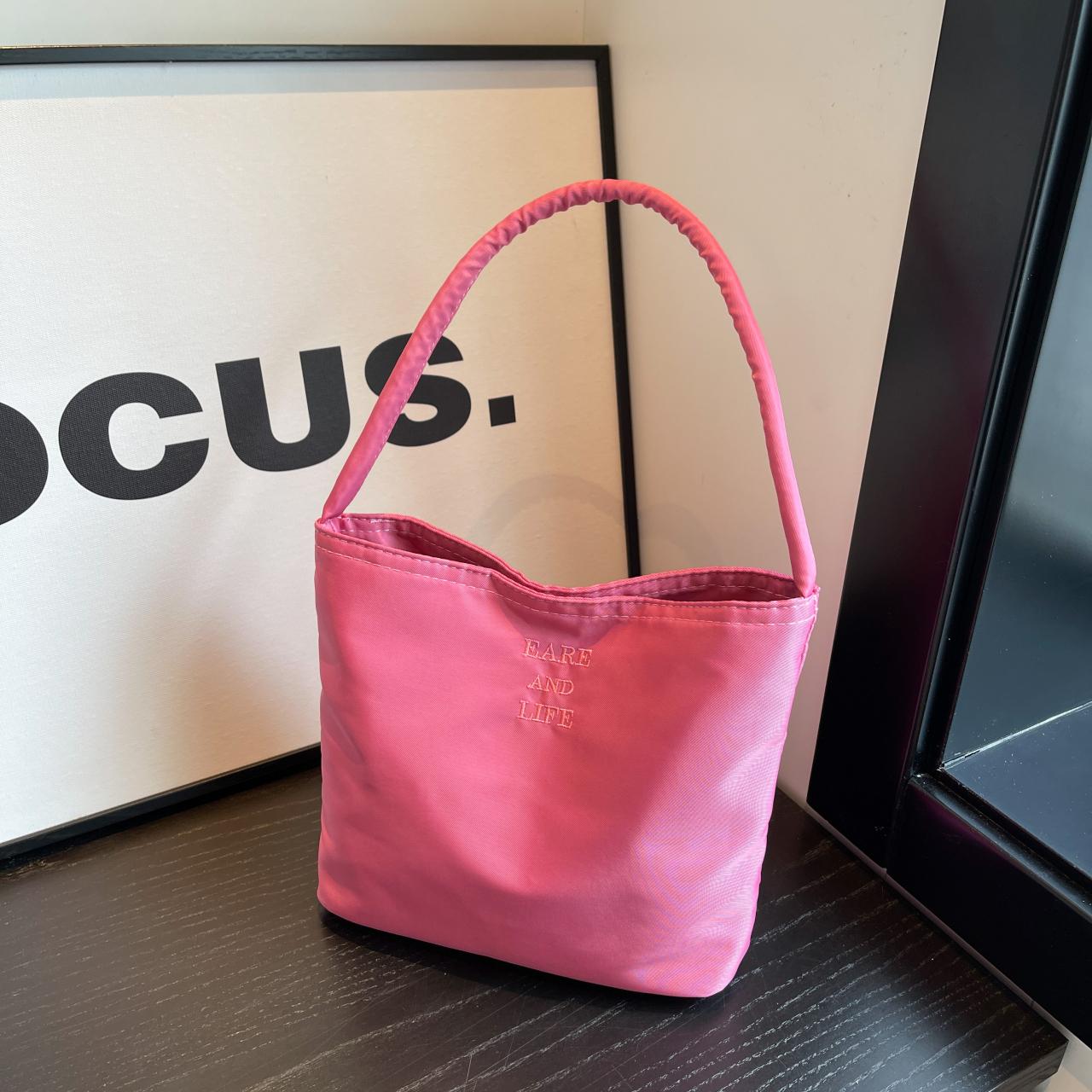 

Корейская модная сумка на плечо с вышитыми буквами, сумка подмышки, повседневные сумки, женская сумка большой емкости