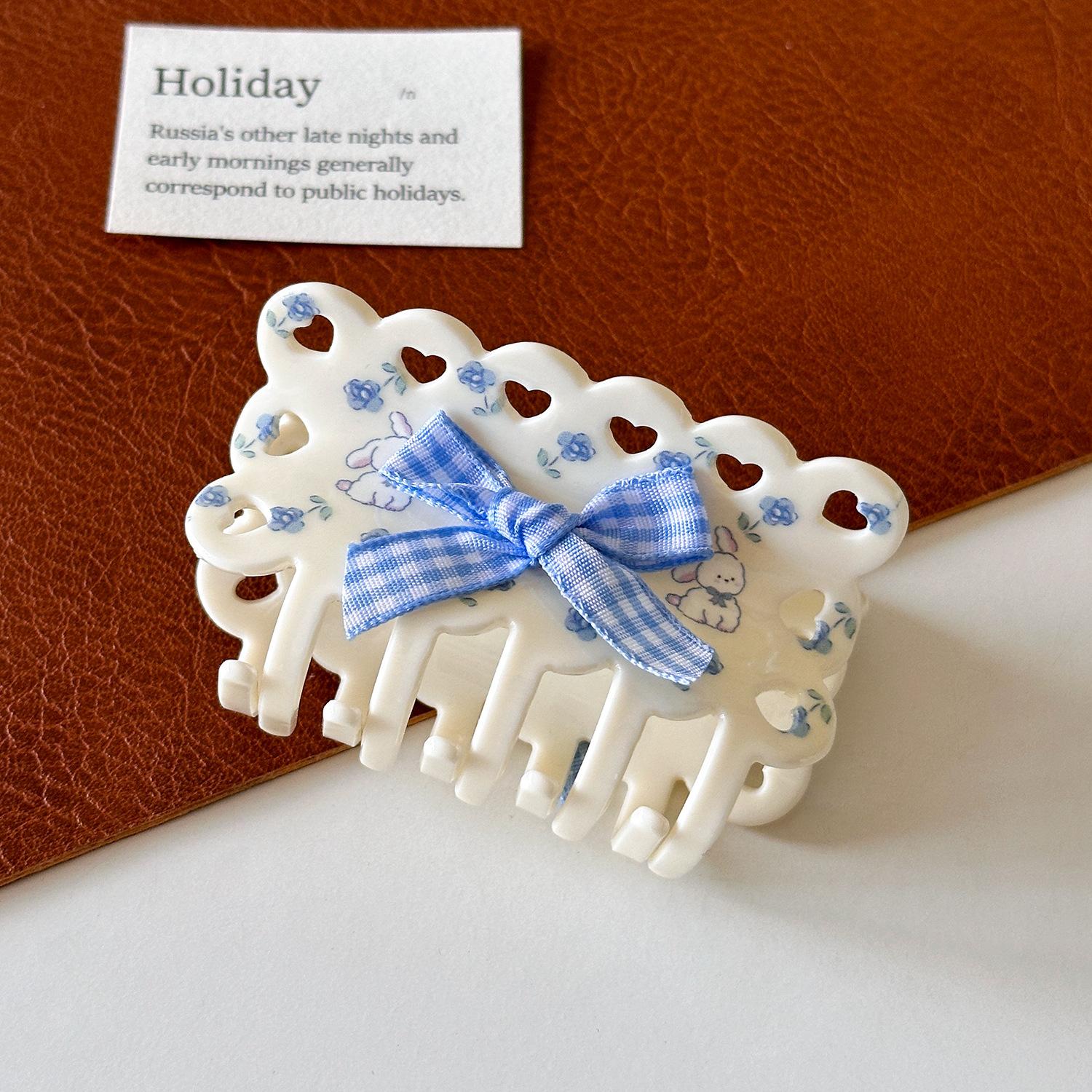 

Очаровательная заколка-краб с цветочным синим узором для девочек, элегантный аксессуар для волос, идеально подходящий для моды летом Blue Square Clip