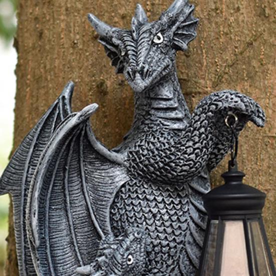 Solar-Powered Dragon Statue Outdoor Garden Ornament with LED Glow Weather-Resistant Resin Fantasy Decor for Patio Wall Fence Lighting