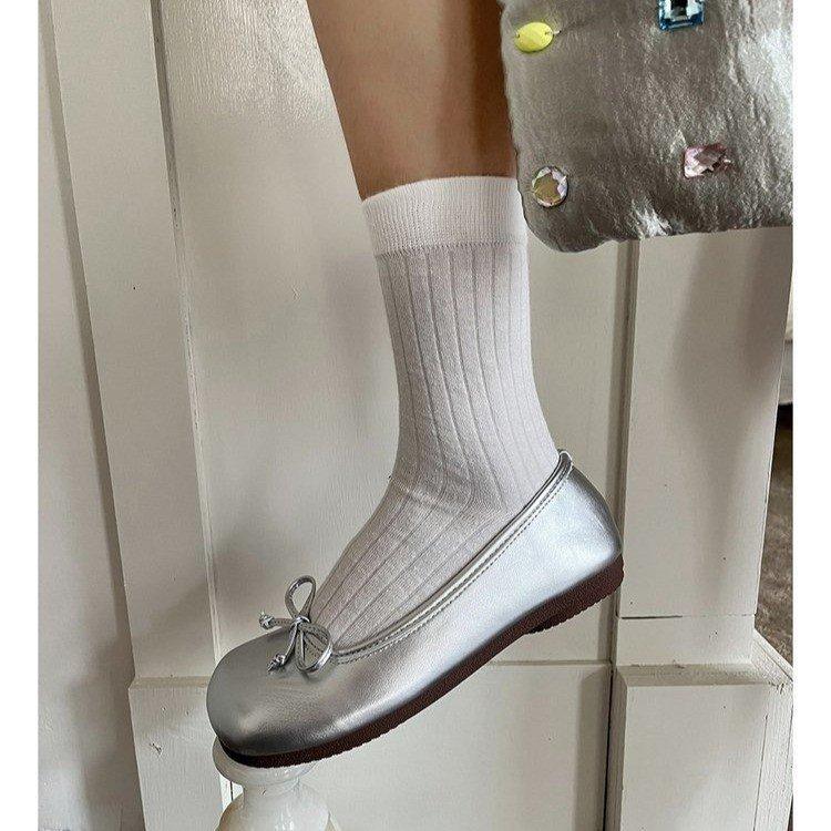 Versatile flat-soled small single shoes, new models in the summer of 2024, shallow-mouth soft-soled Doudou shoes with skirts, bow women's shoes