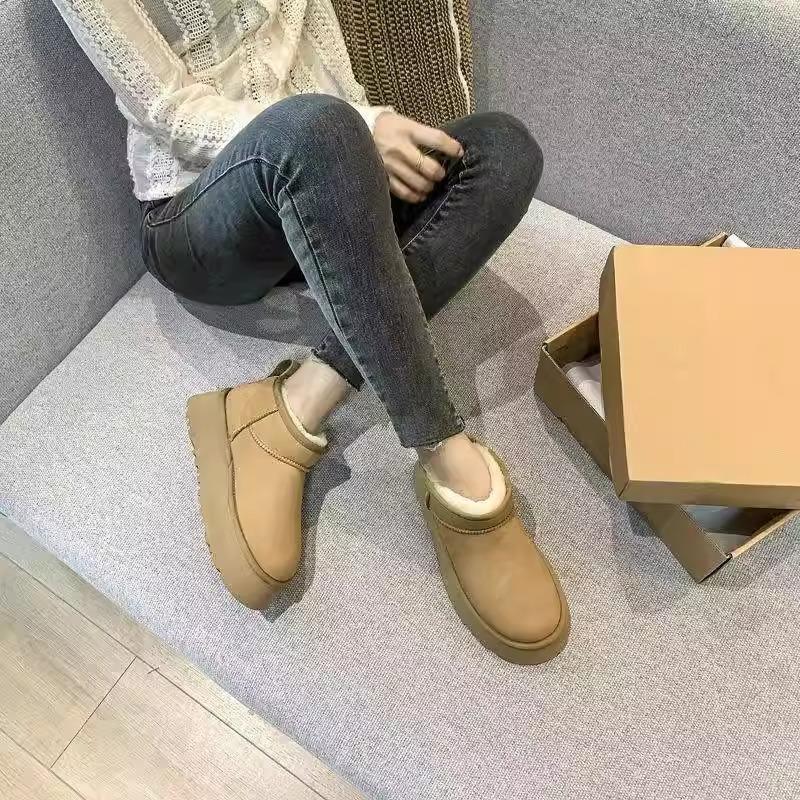 Popular Snow Boots Women's 2025 New Winter Velvet Thickened Warm Thick-soled Northeast Cotton Shoes One-pedal Boots
