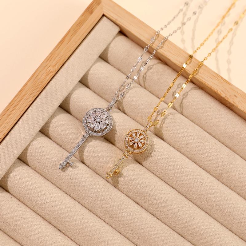 Women's Rotatable Key Pendant Necklace with Copper and Zircon