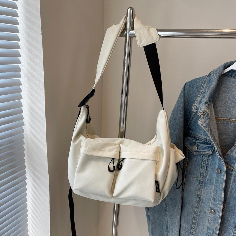 Japanese Large-capacity Commuter Bag Messenger Bag Women's 2025 New Large-capacity Student Casual Simple Fashion Shoulder Bag