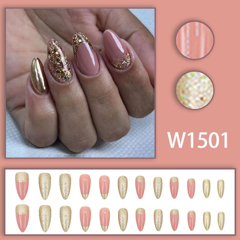 

Fashionable Gold Glitter French Nail Art Tips for a Chic, High-End Look
