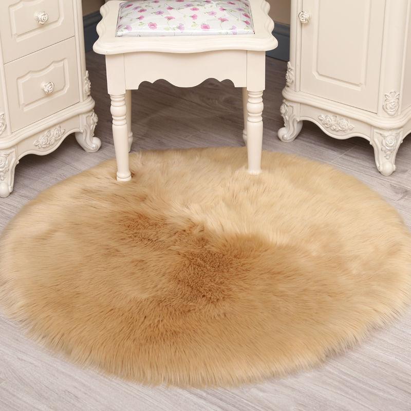 Nordic Heart-Shaped Plush Carpet - Thick Imitation Wool for Bedroom or Bay Window