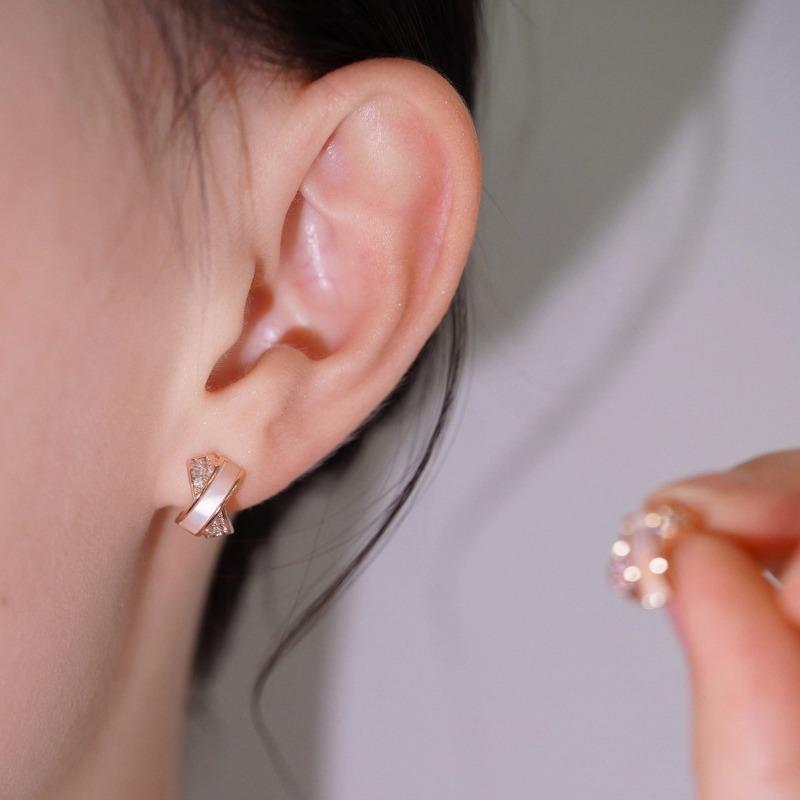 New Cross Fritillary Exquisite Small Simple Fashion Temperament Versatile Zircon Stud Earrings Women