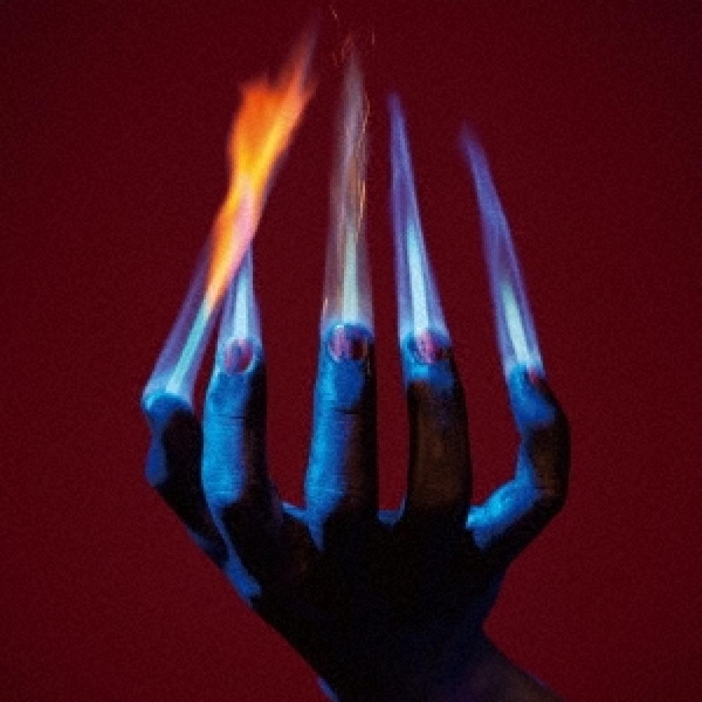 

Queen Bee High Fire [cd+blu Ray Disc] Limited Edition