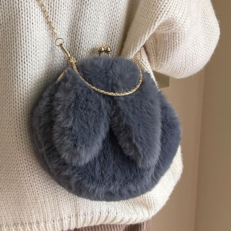 Plush Bag Women's 2025 Autumn New Niche Foreign Style Chain Messenger Bag Women's Hand Fluffy Small Round Bag