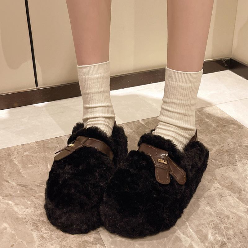 French lamb wool shoes women's outer wear 2025 winter new thick-soled versatile one-pedal bean shoes velvet cotton shoes