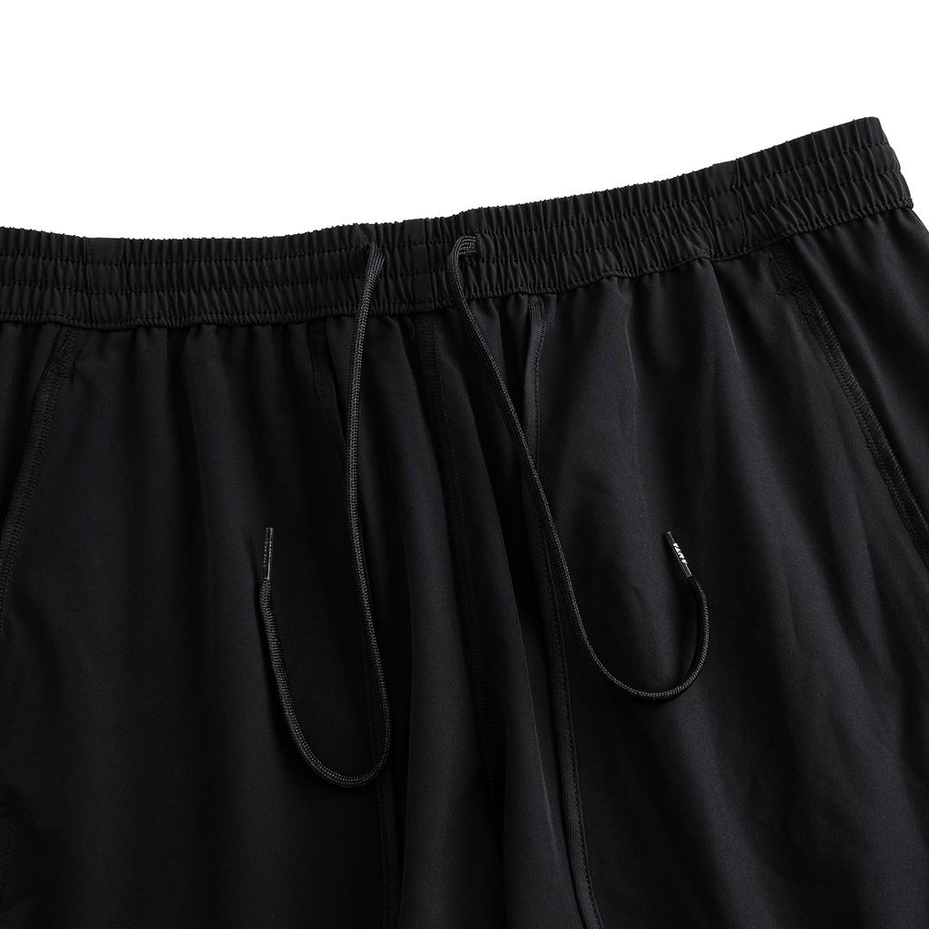 Anta Training Series Solid Color Logo Print Elastic Waist Straight Leg Sports Casual Woven Shorts Men Shorts Black 952627502-3