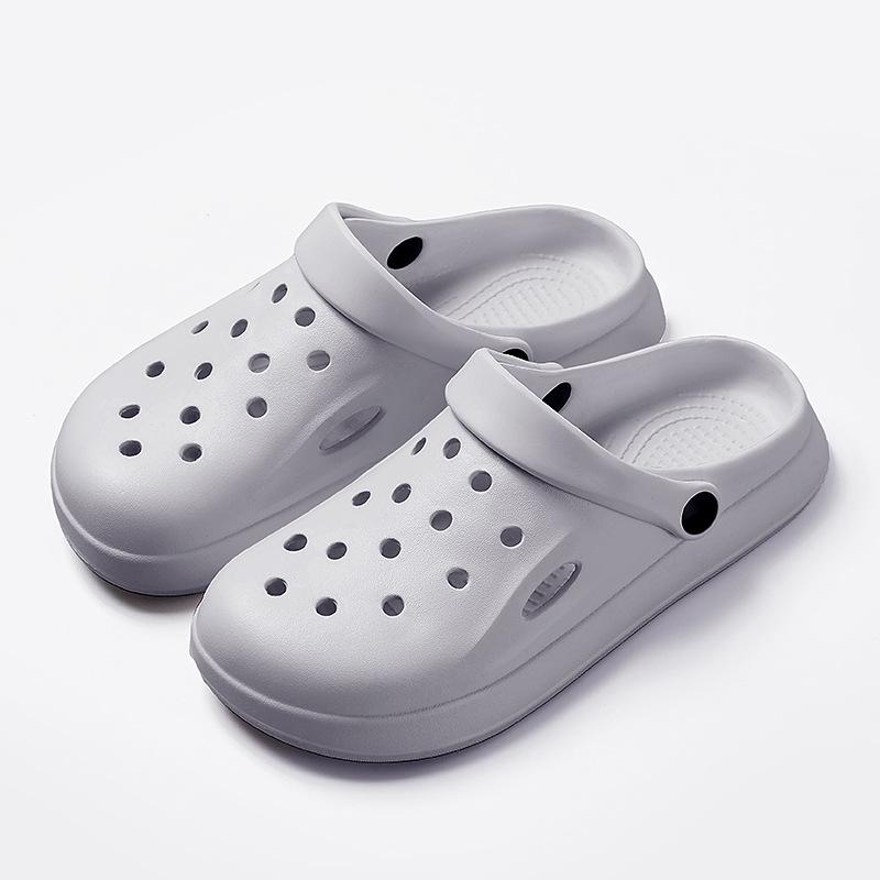 Summer New Couple Beach Sandals Breathable Hole Shoes Thick Sole Hollow Outer Slippers Women