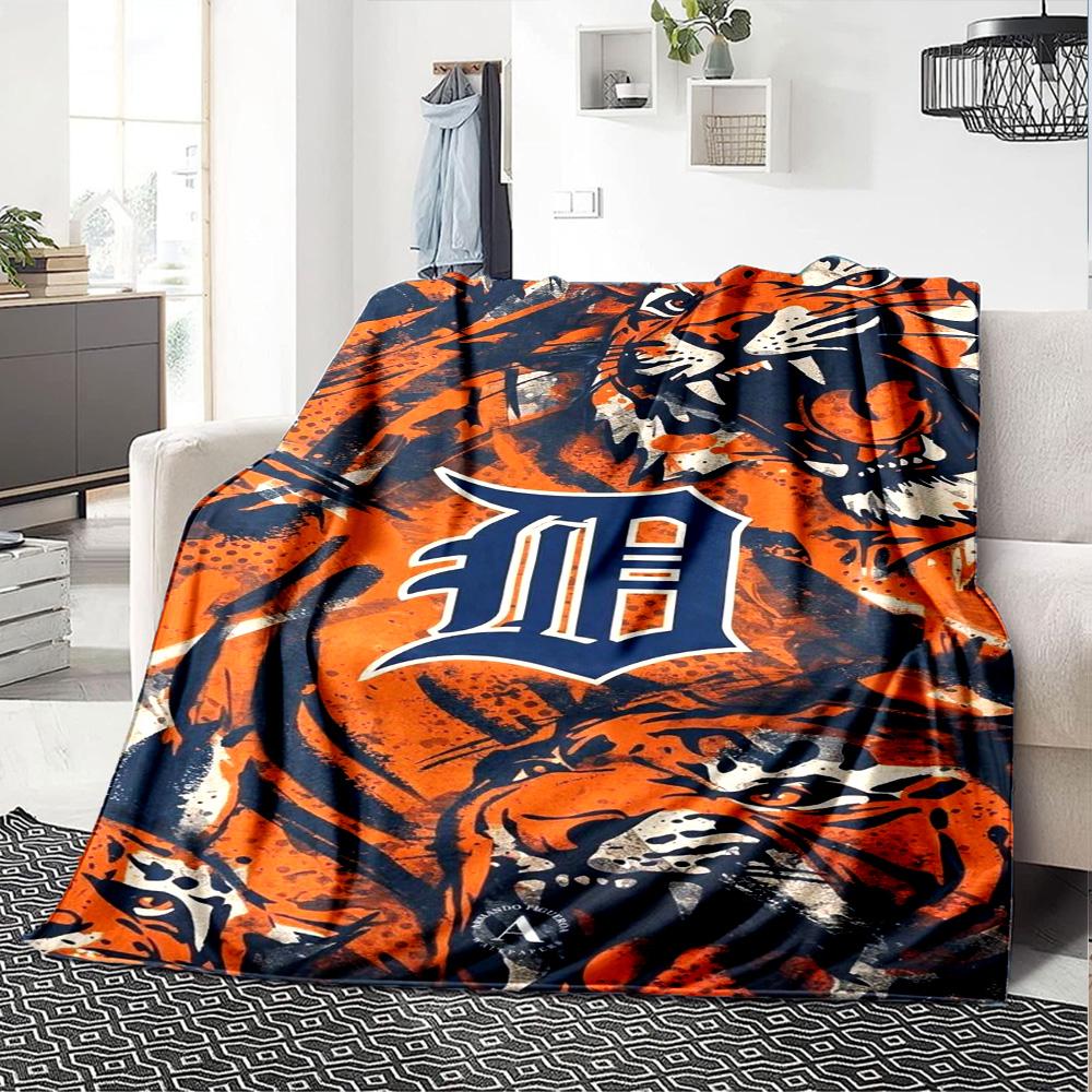 Detroit Tigers Print Flannel Blanket High Quality Warm Comfortable Cover for All Seasons Perfect for Gifts Home Decor