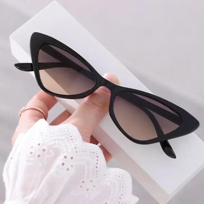 Personlighet Godterifarge Trekantede Cat Eye-solbriller Trend Retro Liten innfatning Solbeskyttelsesbriller Ultralette unisex-briller