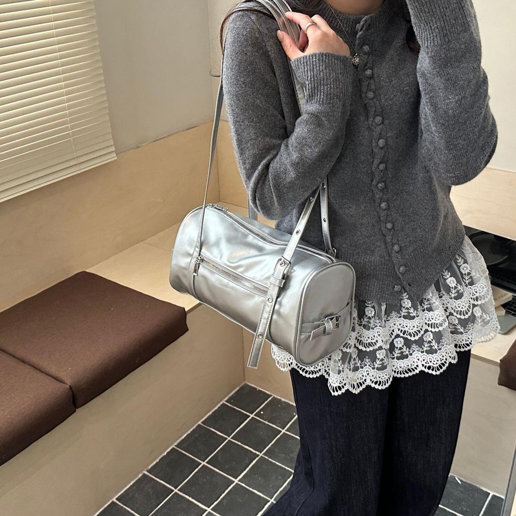 Large capacity pillow bag retro oily leather bag women's versatile simple shoulder bag Boston commuter handbag