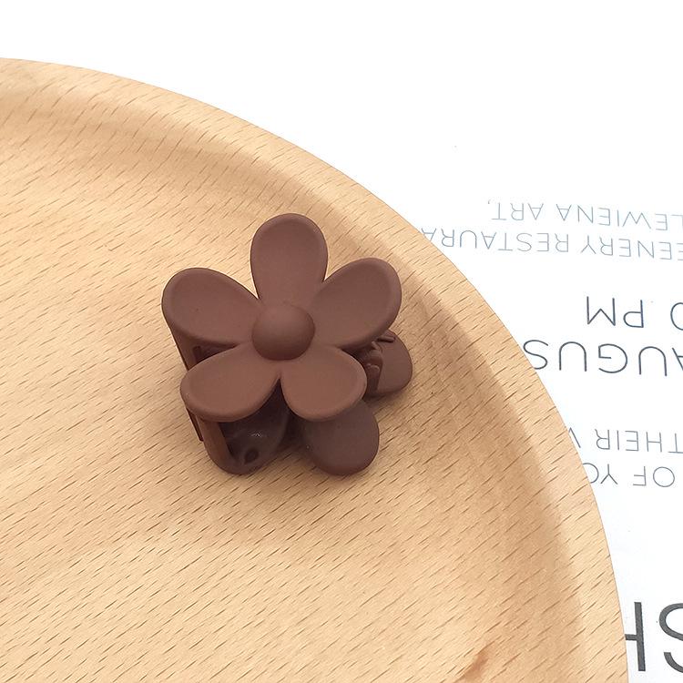 Matte Flower Hair Claw: Five-Petal Clip for Updo & Ponytail