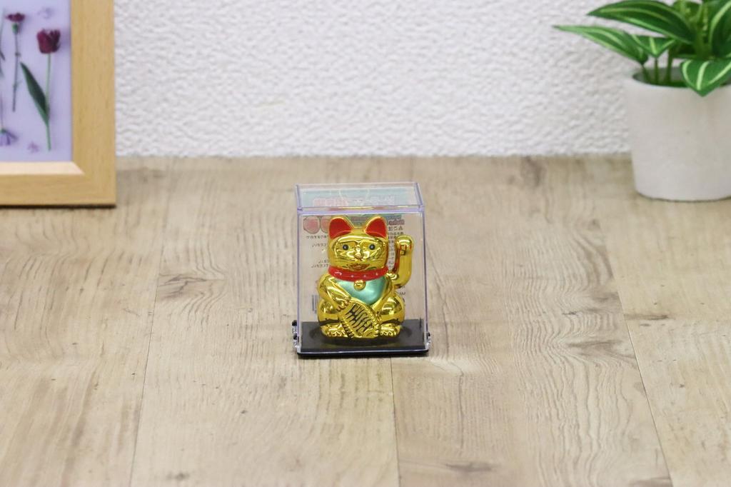 Castle Enterprise Solar Mini and Gold Set of 60 Bulk a Great Japanese Souvenir for Comes in a Clear Case Maneki-neko (Parent Child) - Purchase,