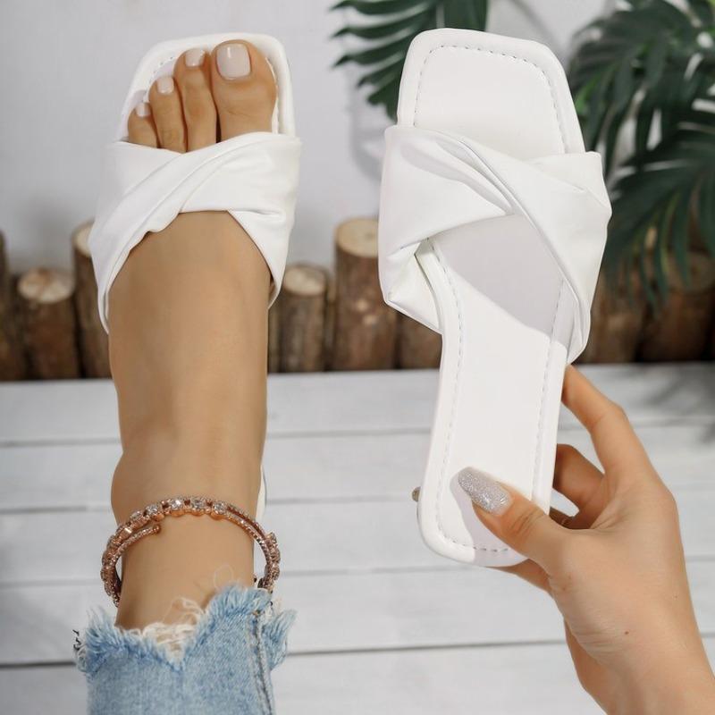 Fashion 2025 Summer New Fashion Open Toe Solid Color Simple Leather Surface Versatile r Large Slippers Square Heel Shoes Women