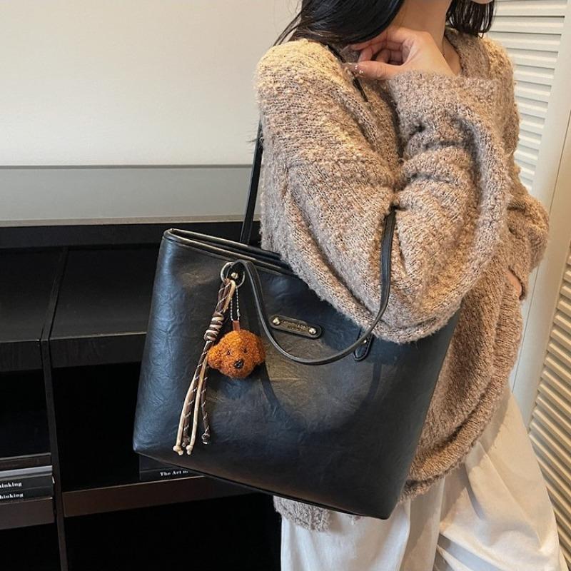 Large Capacity Bag Women's Retro Versatile New Casual Simple Shoulder Bag Student Commuter Tote Bag
