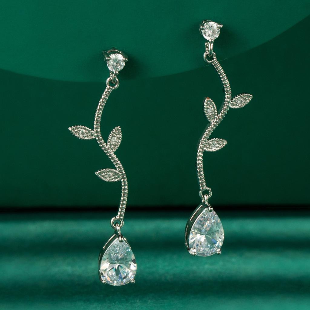 Simple Long Copper Inlaid Zircon Earrings Leaf Stud Earrings Personality Chic Earrings Temperament Elegant Women's Earrings Decoration