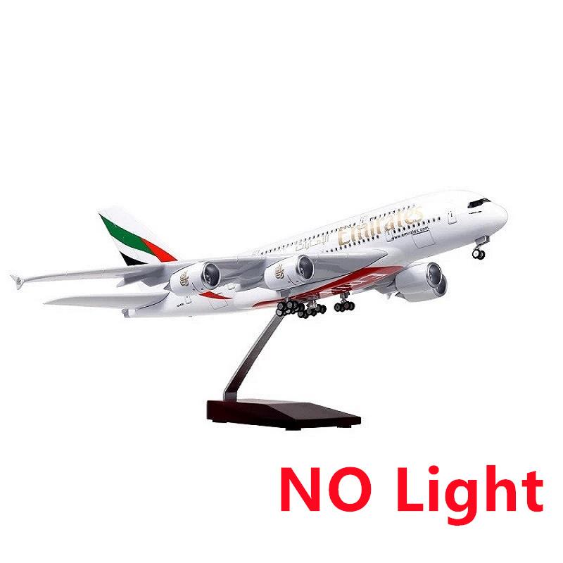 Airbus A380 UAE/Emirates Toy Plane Model 1/160 Scale 18 Inchs Large Model Airplane Toy Kits with Stand Airliner Model Plane