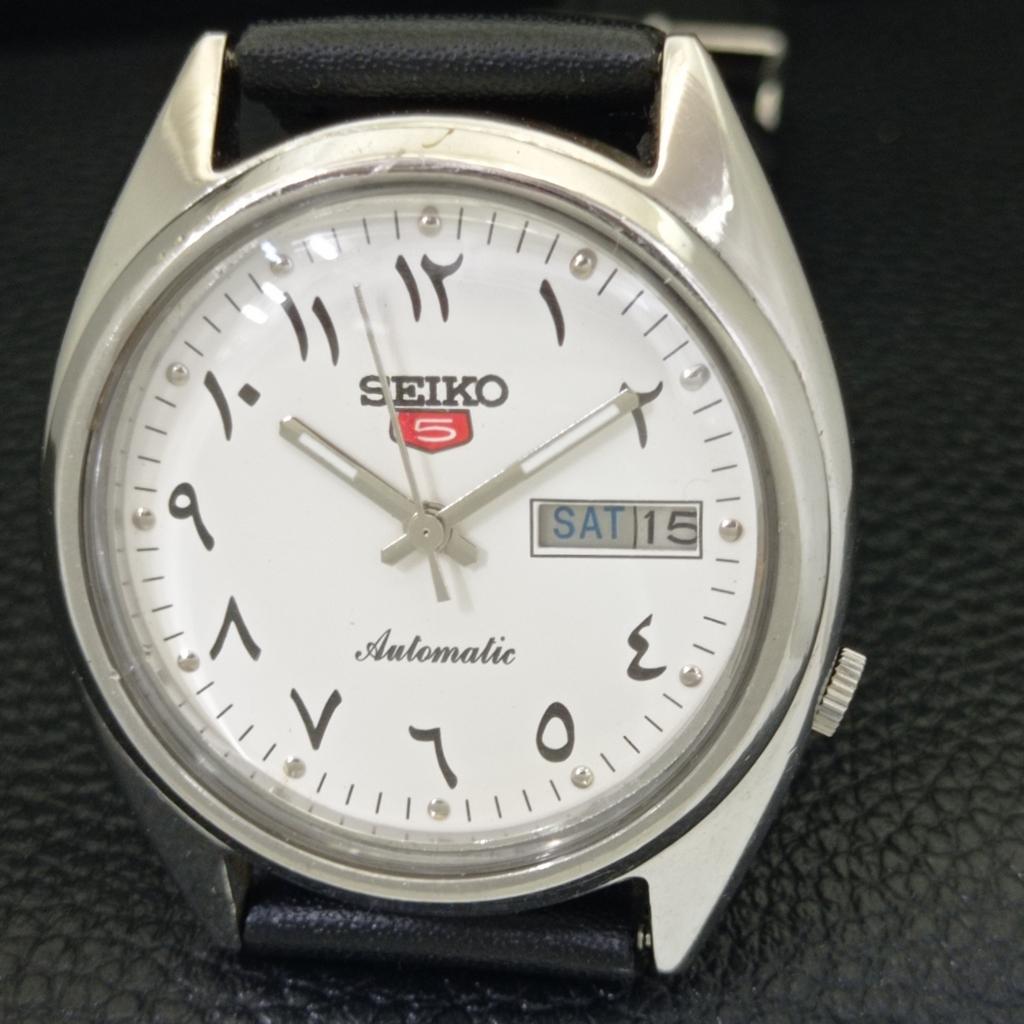 VINTAGE SEIKO 5 AUTOMATIC 7009A JAPAN MENS ARABIC WHITE DIAL WATCH A702676-1 R209-a702676