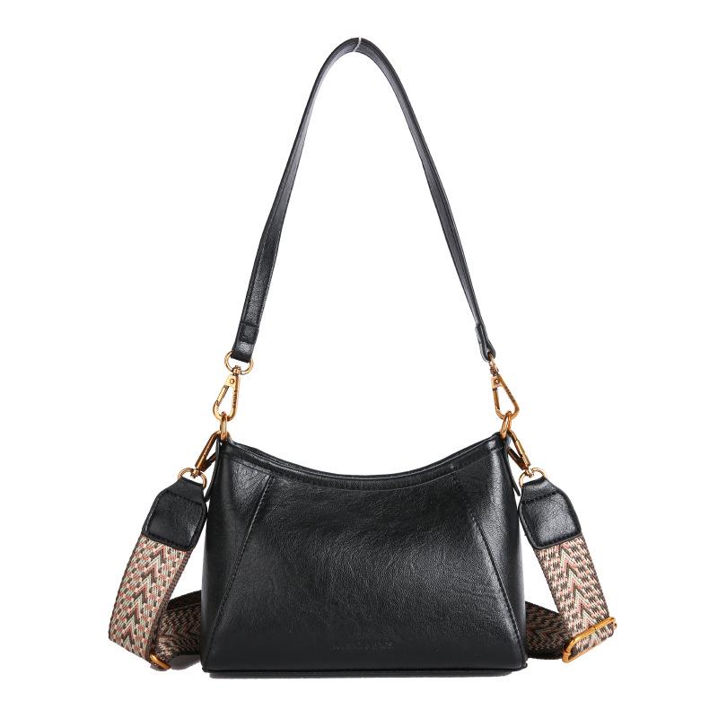 Korean Chic Women s Crossbody Bag Casual 2025 AutumnWinter Large Capacity Underarm Style чёрный 2160₽