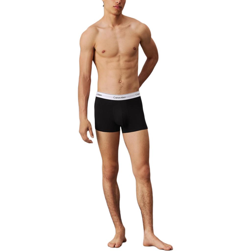 Calvin Klein Confezione da 3 Boxer Briefs a Vita Media con Stampa di Lettere Comodi Biancheria Intima da Uomo Neri 000NB3963A-UB1