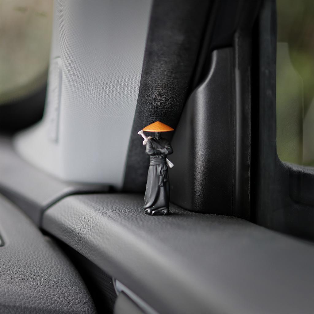 Trendy Car Decoration Ornaments Personalized Handsome Black Swordsman Ornament For Interior Countertop Desktop Plastic Sculpture
