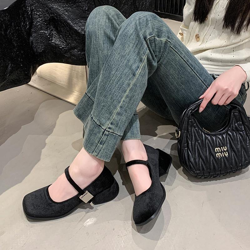 Mary Jane shoes women's thick heel grandma shoes early spring and autumn new square head velvet high heels one-word single shoes