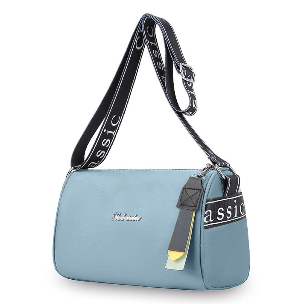 

Large Capacity Nylon Shoulder Bag Solid Color Sports Crossbody Bag Zipper Dumpling Bag Outdoor