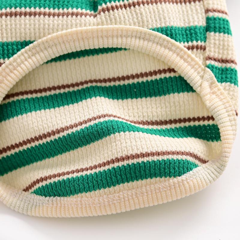 Pet clothing Small dog dog cat clothing Spring and summer thin vest with traction ring