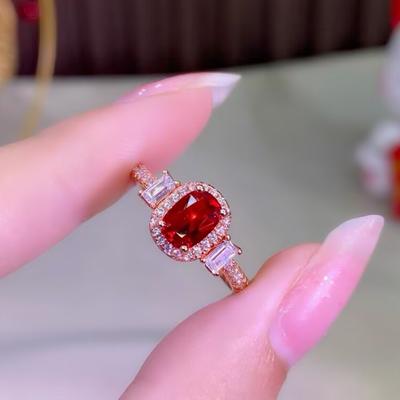 Anel Feminino Tendência 2026 Vermelho Aberto com Diamante Anel de Luxo Leve com Imitação de Rubi Natural Anel para Dedo Indicador