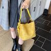 Ladies Handbag Female Bucket Bag Retro Basket Shoulder Bag Travel Faux Suede Bucket Bags Small Soft Tote Bags Daily