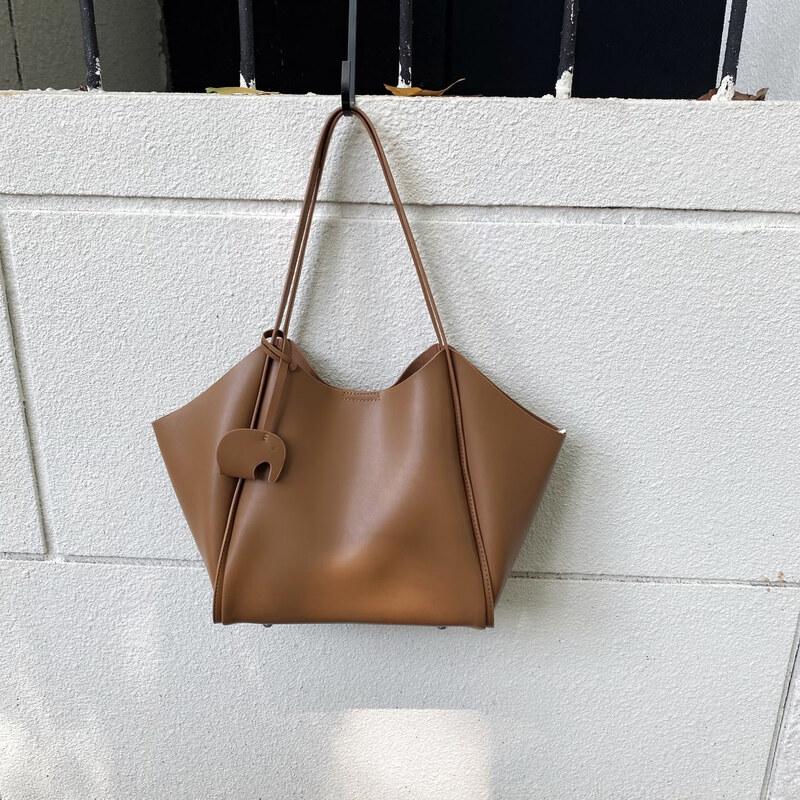 

Douxiaozhu Soft Leather Large Tote Bag