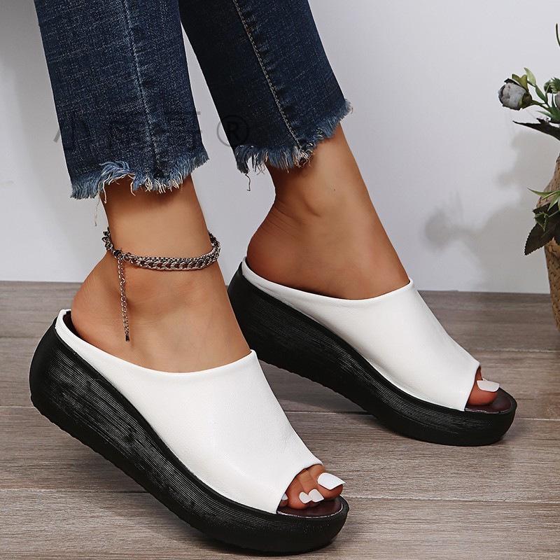 Women's Summer Outdoor Peep-Toe Wedge Slippers - Thick-Soled European and American Fashion