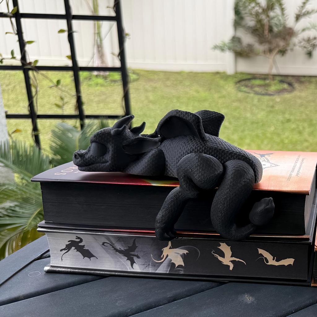 1Pc Resin Sleeping Dragon Bookshelf Decorative Ornaments, Cute Shelf Decoration, Creative Statue Ornaments, Perfect for Shelves, Book Ornaments