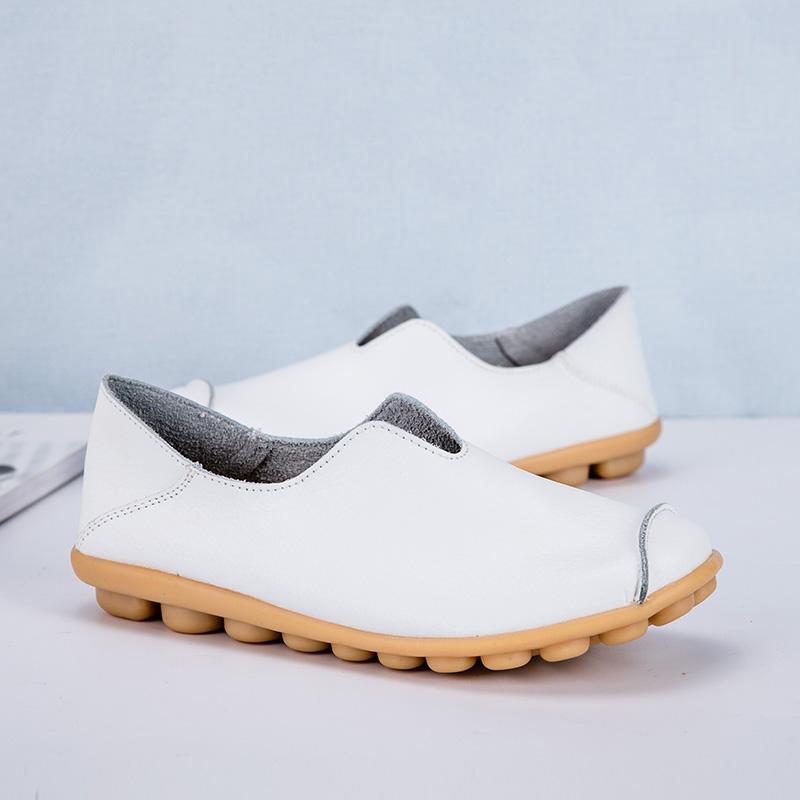 Women's Leather Driving Shoes Moccasins Comfort Flats Casual Slip on Plus Size Walking Shoes for Mother