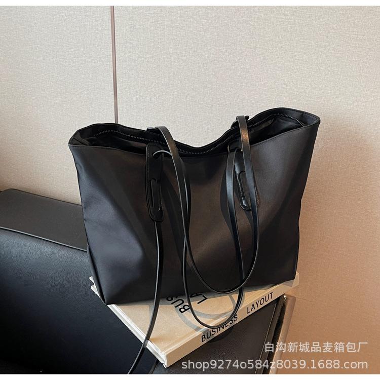 Textured Bag Women's 2025 Large-capacity Simple Commuter Messenger Tote Bag, College Student Class Shoulder Bag