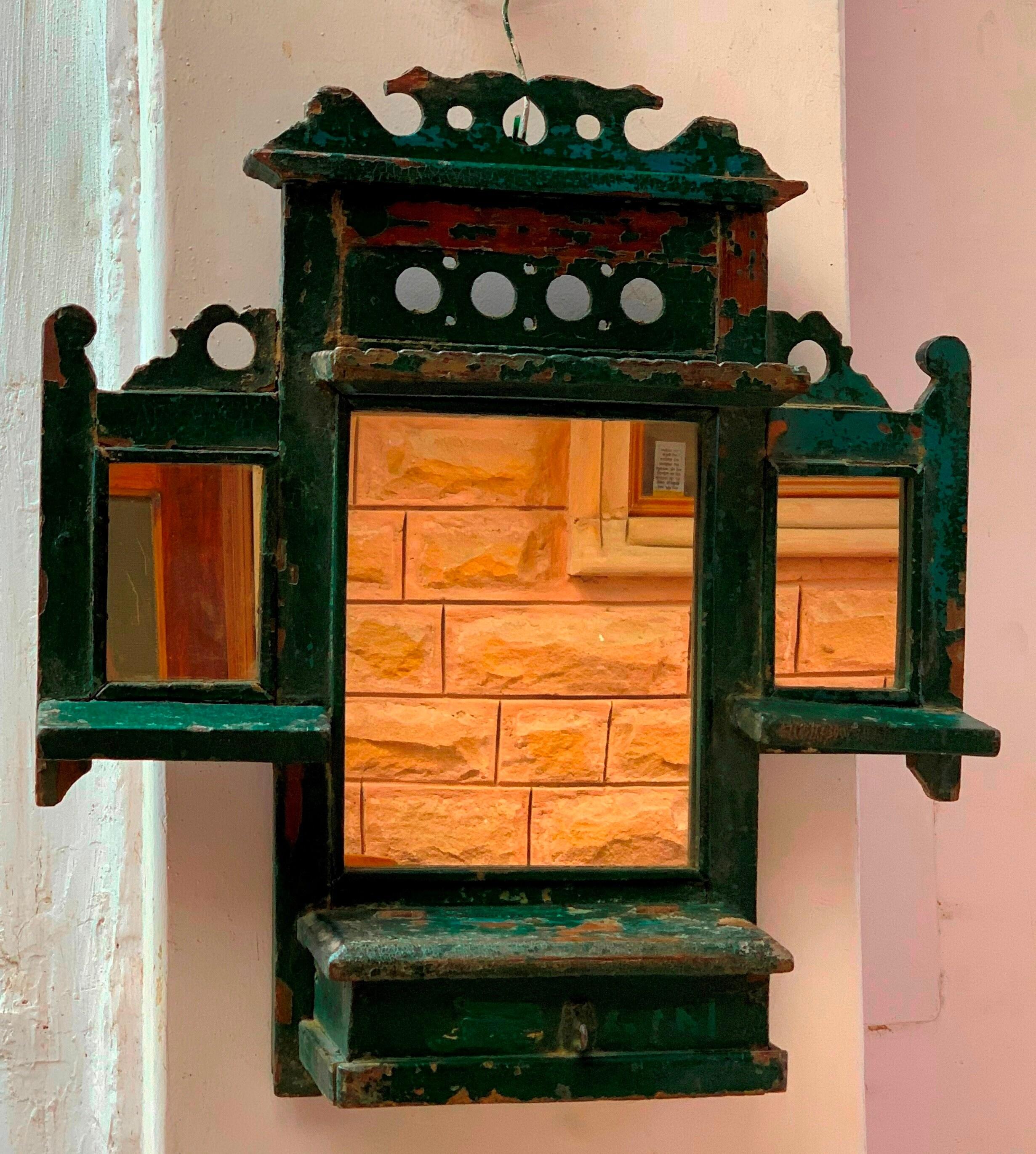 

Antique Indian Wall Mirror with Drawer: Distressed Green Jharokha Frame 16” X 8” X 24” (l x w x h) різнокольоровий